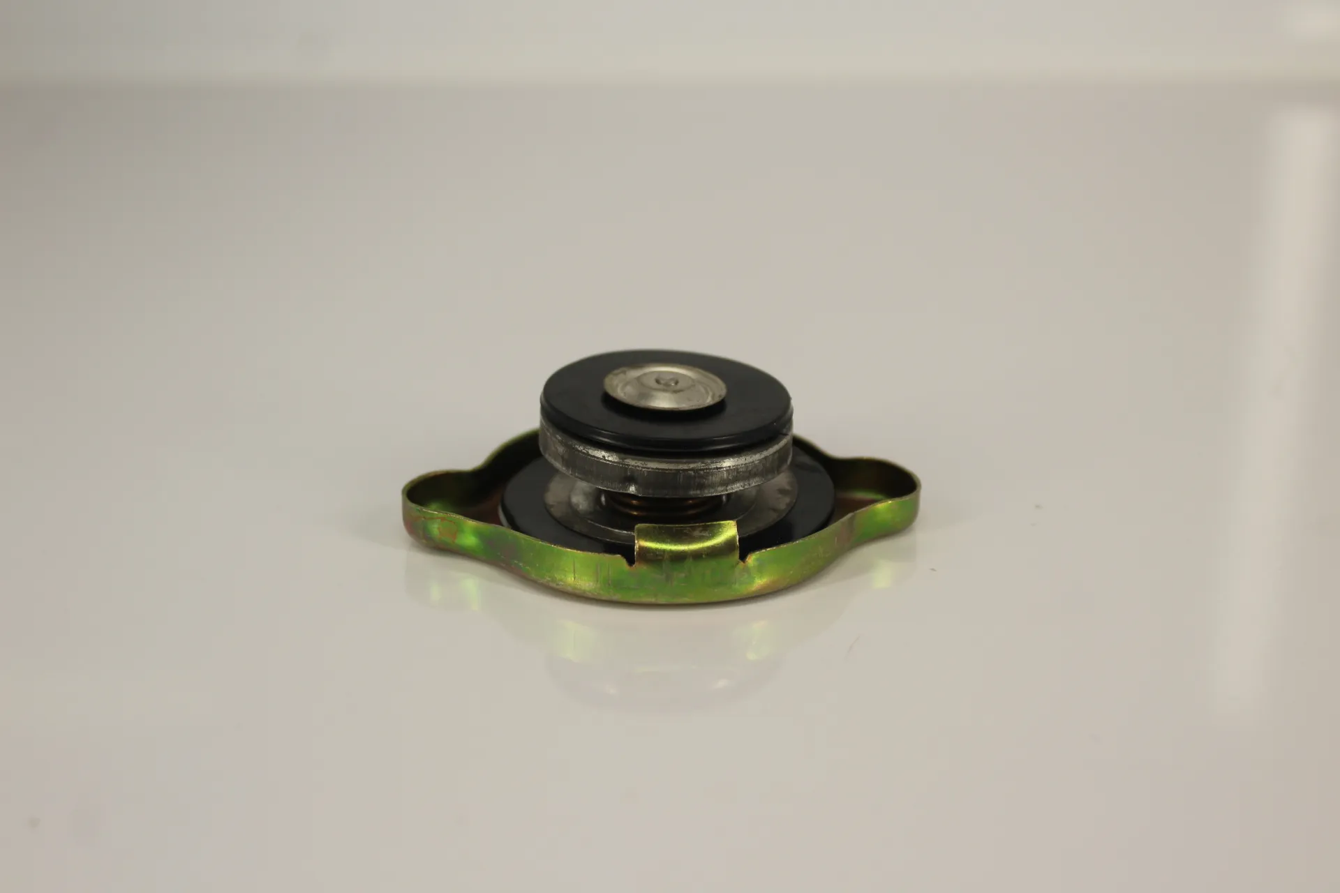 Tappo radiatore universale - immagine 2