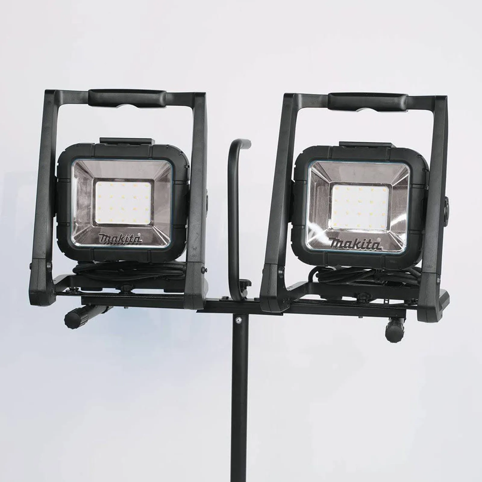 Faro 20 LED da Cantiere a Batteria 14,4V 18V MAKITA Cordless Luce Bianca 750 Lumen DML805 - immagine 5