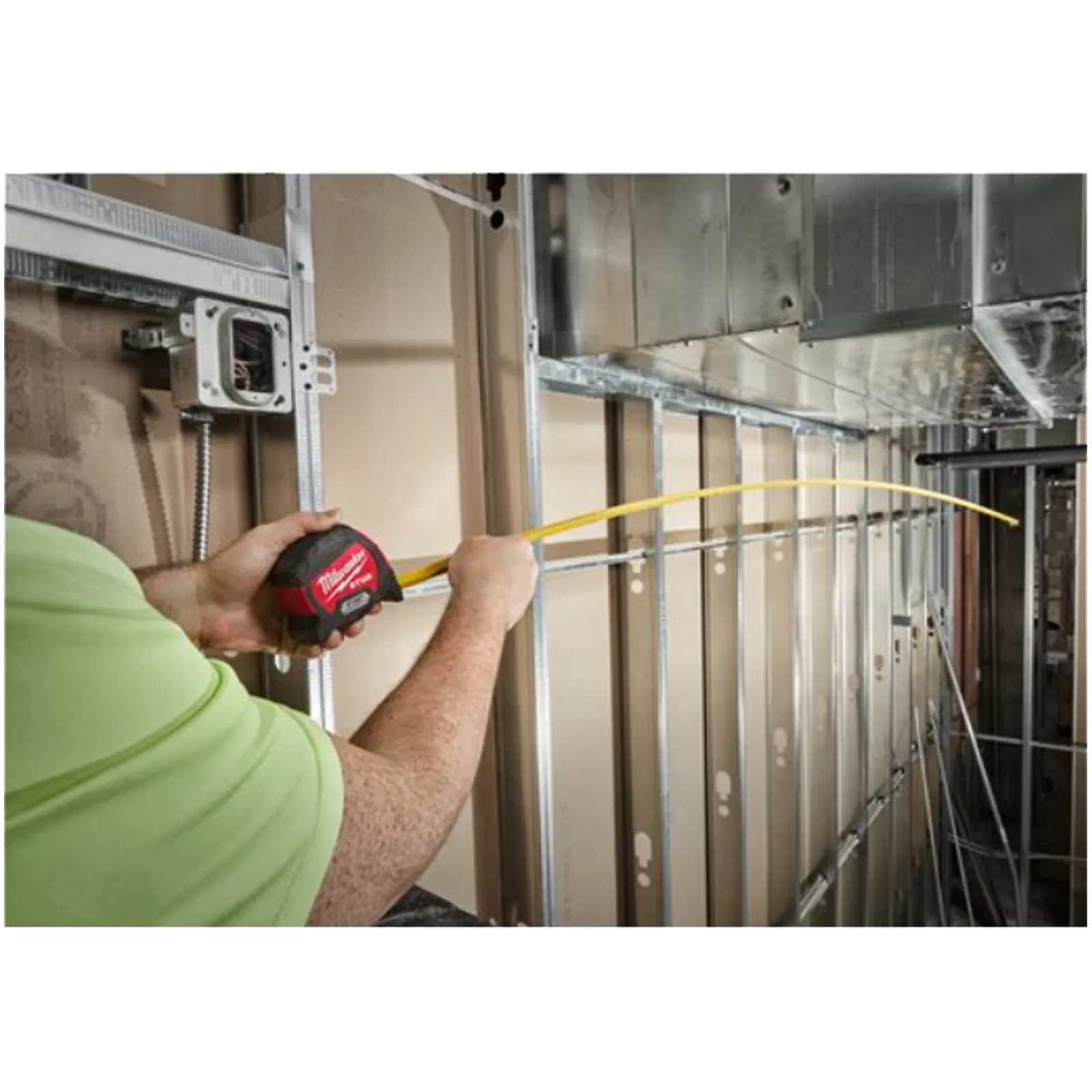 Flessometro Magnetico Scala Metrica MILWAUKEE Metro a Nastro da 5m e 8m Professionale Rinforzato serie STUD - immagine 8