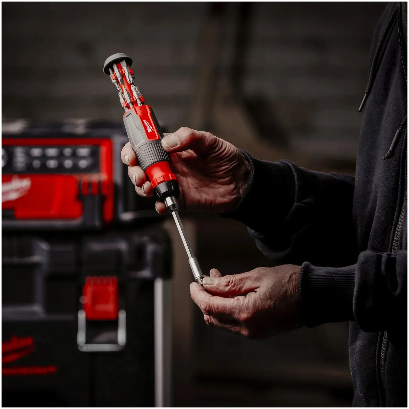 Giravite Multiuso 27 in 1 a Cricchetto MILWAUKEE Inserti per Avvitatura 1/4″ e Prolunga Bit Storage Multi-Bit Screwdriver articolo 4932480583 - immagine 6