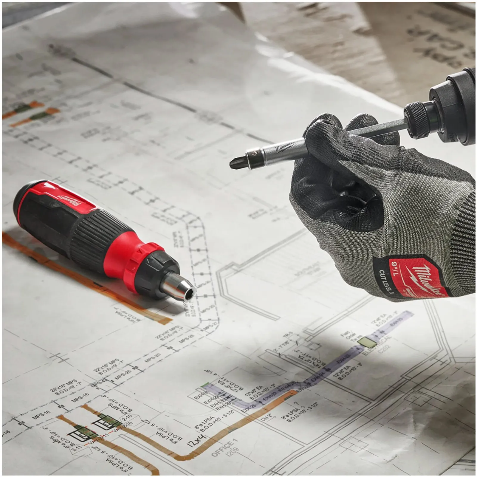 Giravite Multiuso 27 in 1 a Cricchetto MILWAUKEE Inserti per Avvitatura 1/4″ e Prolunga Bit Storage Multi-Bit Screwdriver articolo 4932480583 - immagine 8