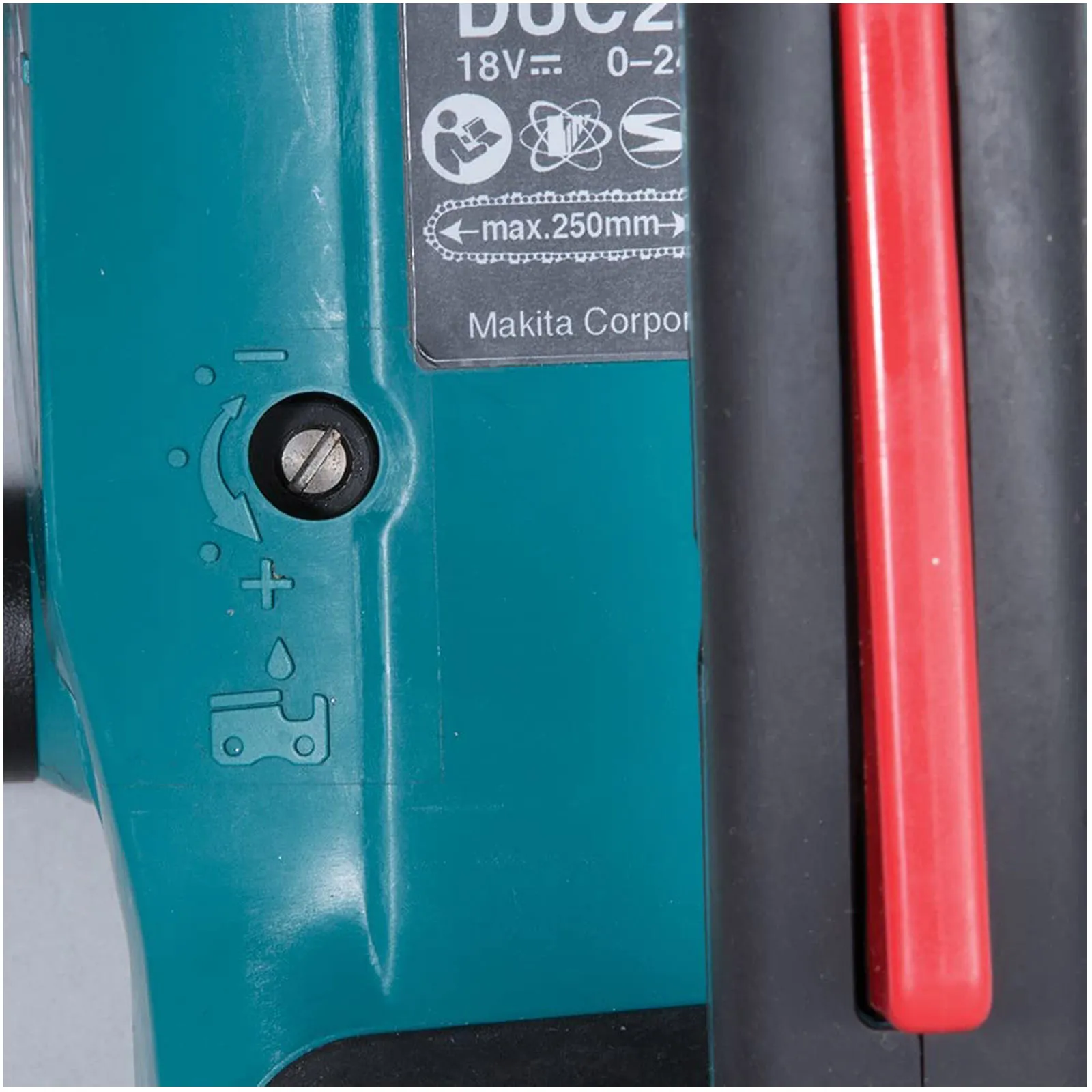 Elettrosega per Potatura a Batteria 18V MAKITA Barra Carving 25cm Brushless DUC254CZ - immagine 7