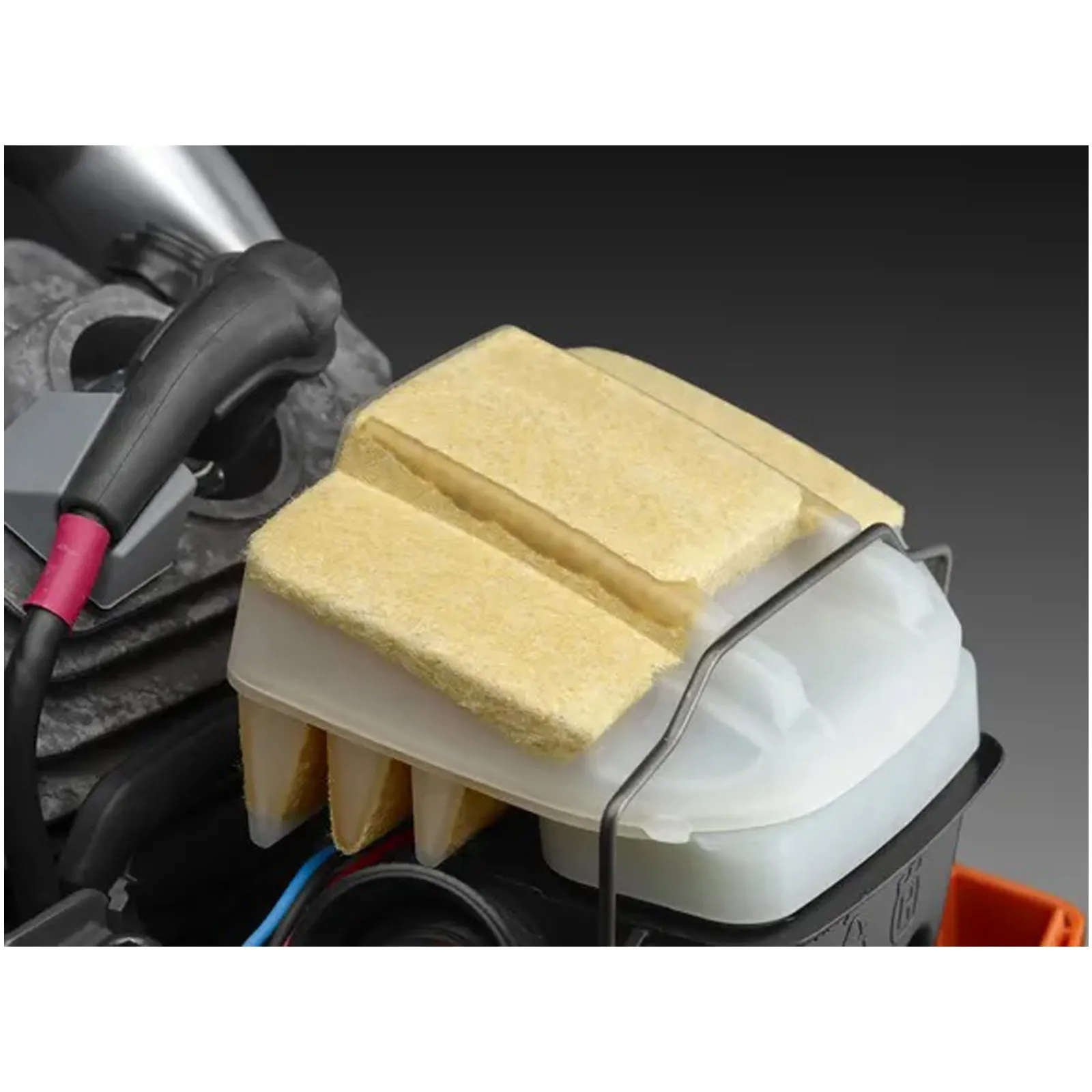 Motosega a scoppio Professionale 46cc HUSQVARNA Benzina Barra 40cm 445 II X-Torq - immagine 3