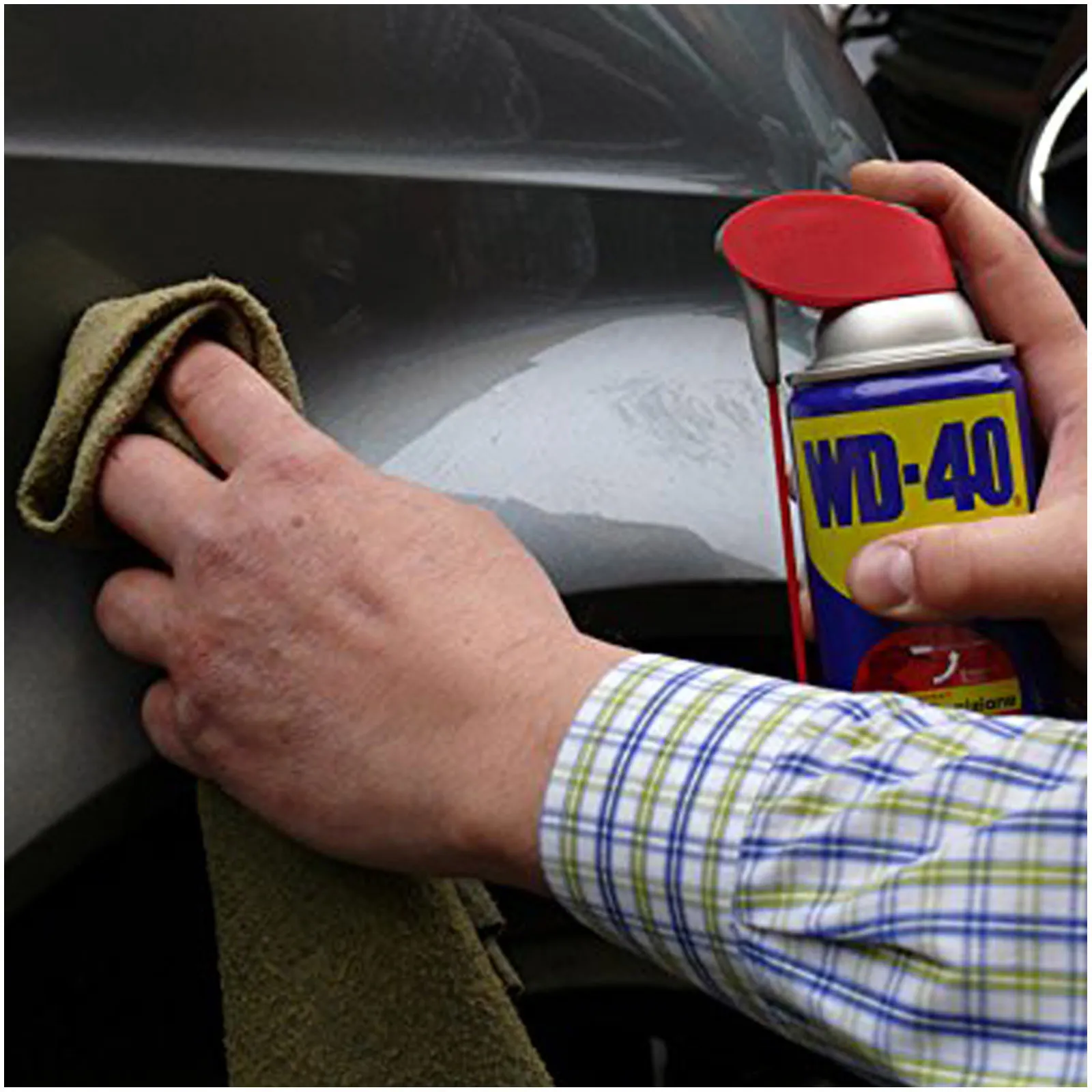 Sbloccante Spray Lubrificante Multiuso Multifunzione WD-40 in Bomboletta da 500ml con Cannuccia Doppia Posizione - immagine 7