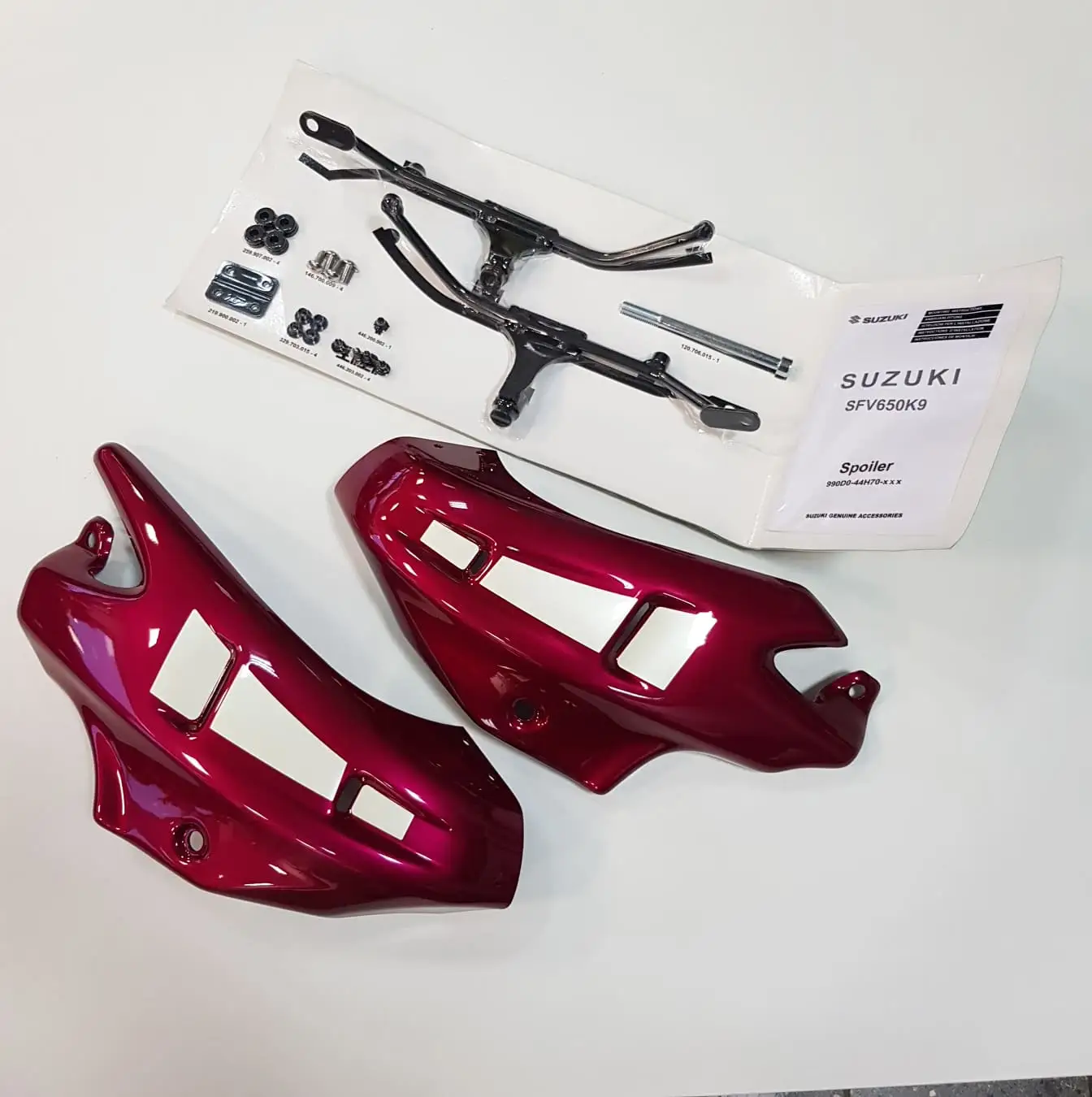 Puntale Suzuki Gladius