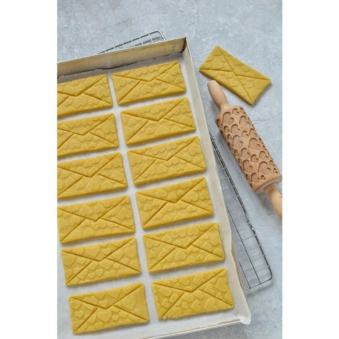 Mattarello Decorativo Cuore in legno di faggio - immagine 5