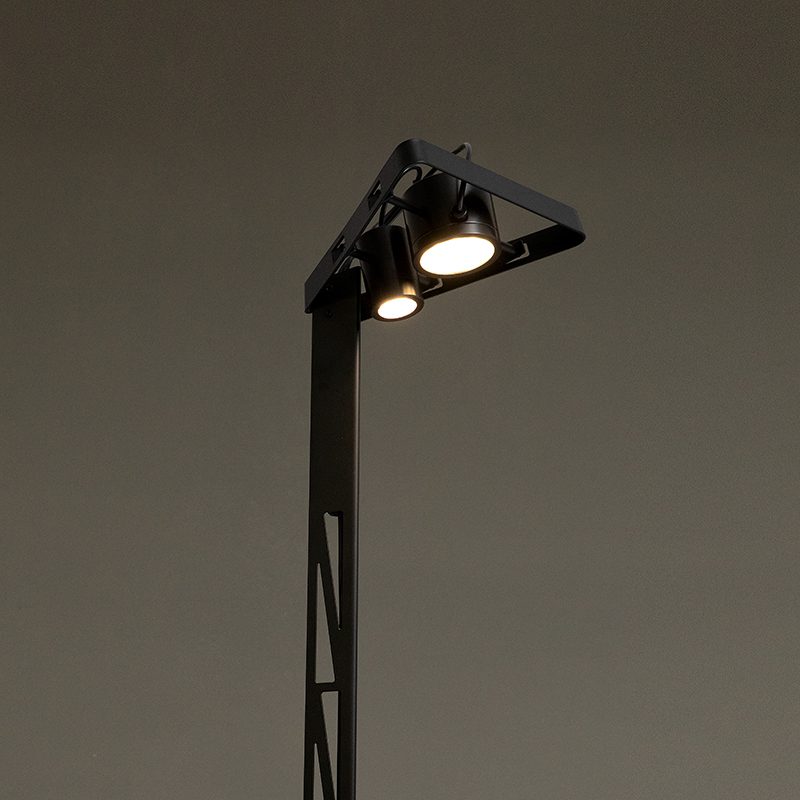 Lampada da terra piantana LED Fireman – Karman - immagine 2
